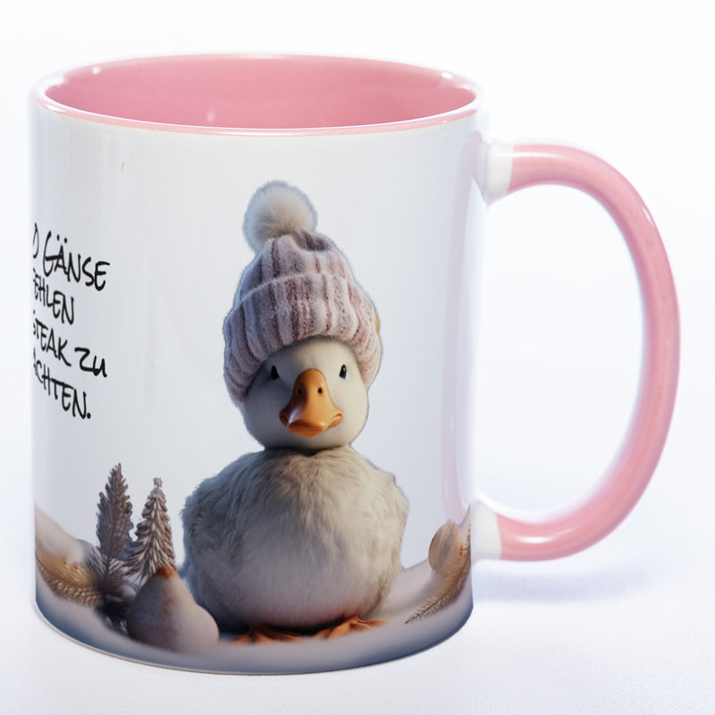 süße Kaffeetasse zum Wichteln, zu Nikolaus oder zu Weihnachten. mit süßem Gänsemotiv und Spruch: 9 von 10 Gänse empfehlenRindersteak zu Weihnachten. In der Farbe pink